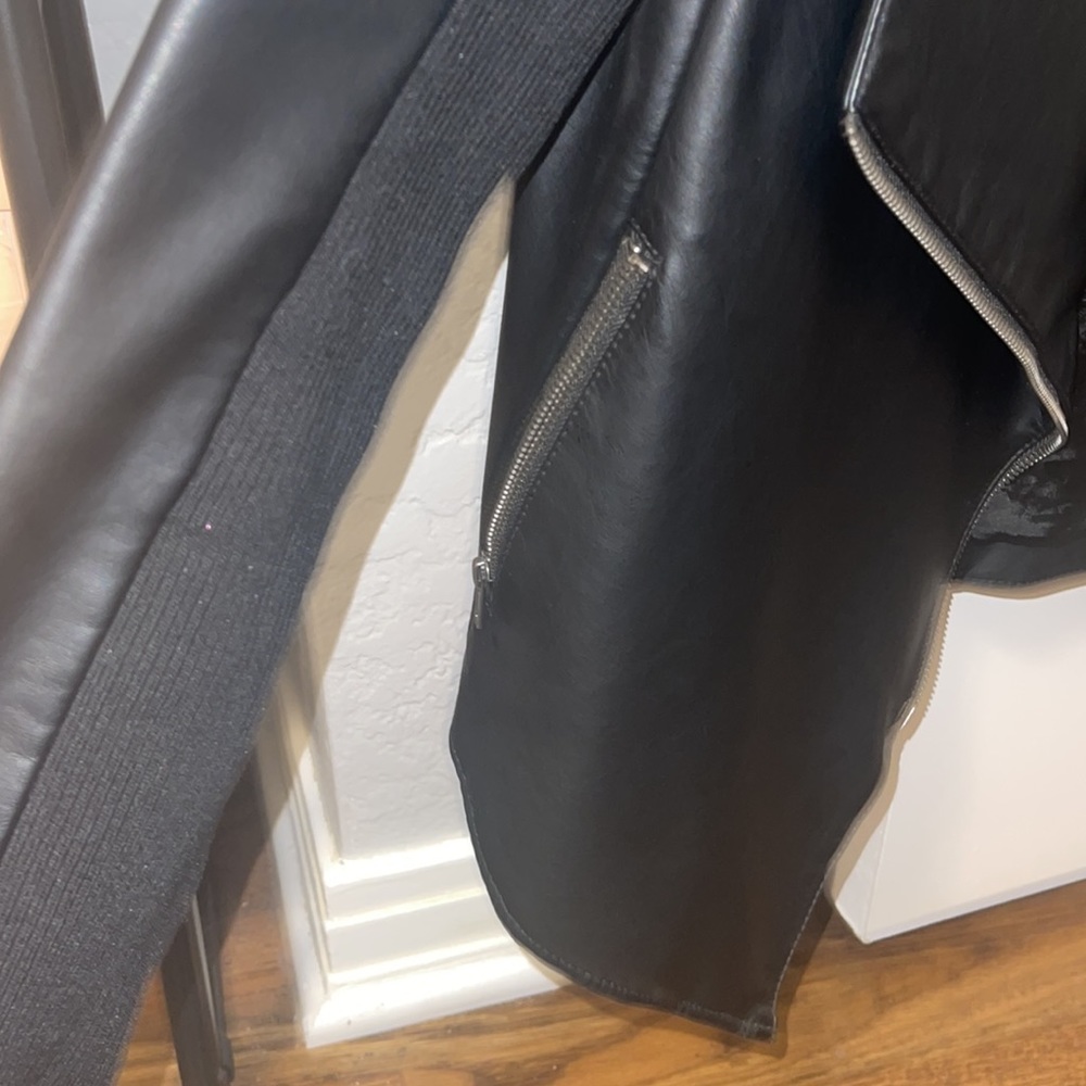 Leather Jacket - Picture 5 of 10
